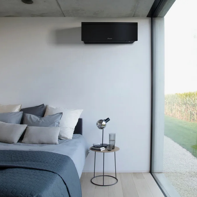 Daikin Emura